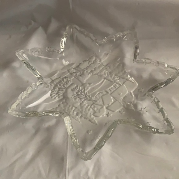 Christmas Glass Dish - Picture 1 of 4